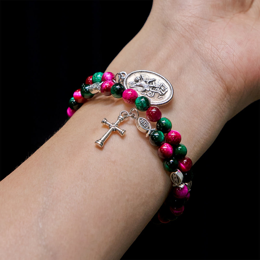 Bracciale rosario bicolore in filo di memoria con occhio di tigre di Christianartworkshop e San Michele - image 1