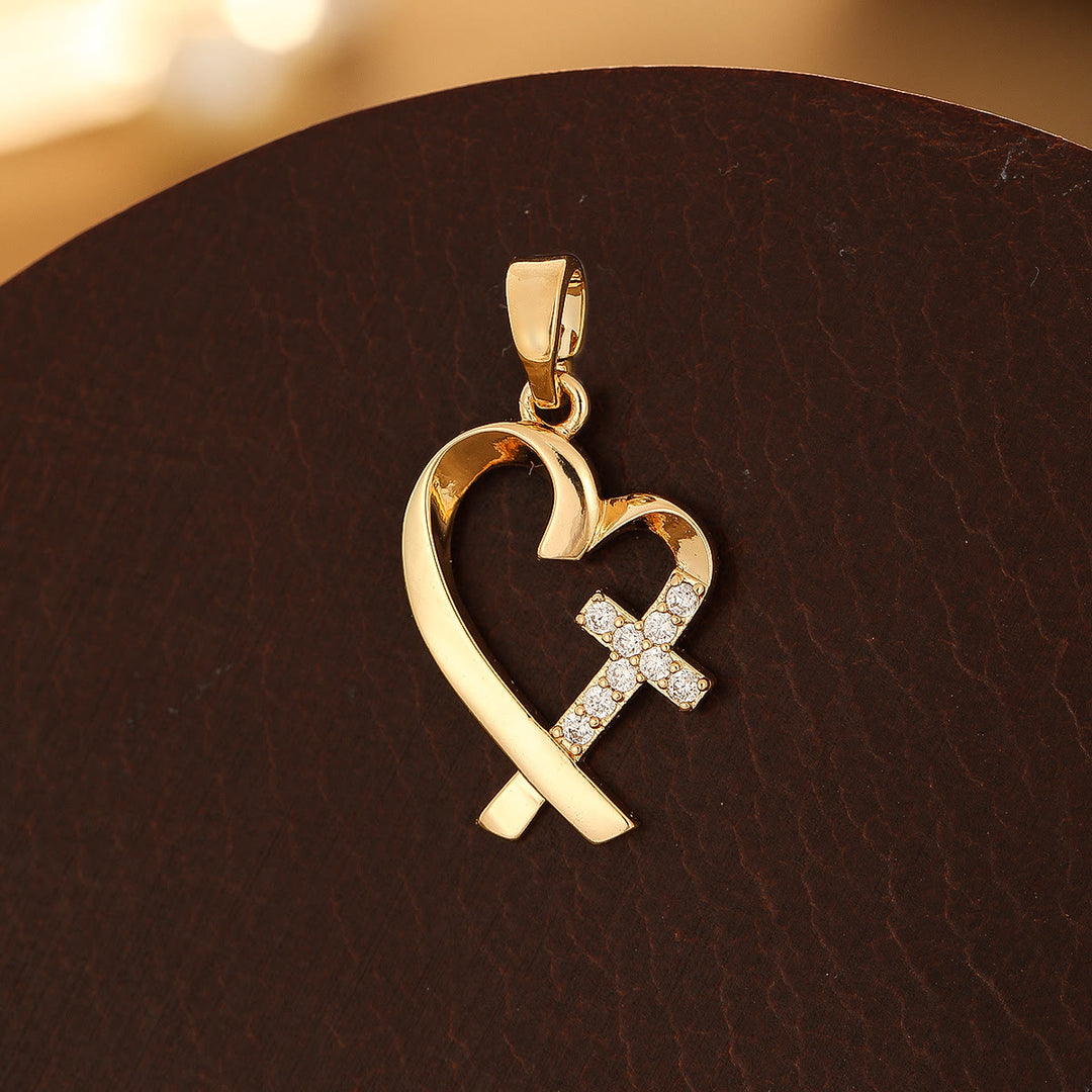 Serie di croci in rame multi-design di Christianartworkshop: diverse opzioni di stile per l'abbigliamento religioso - Cuore - D'oro - image 1