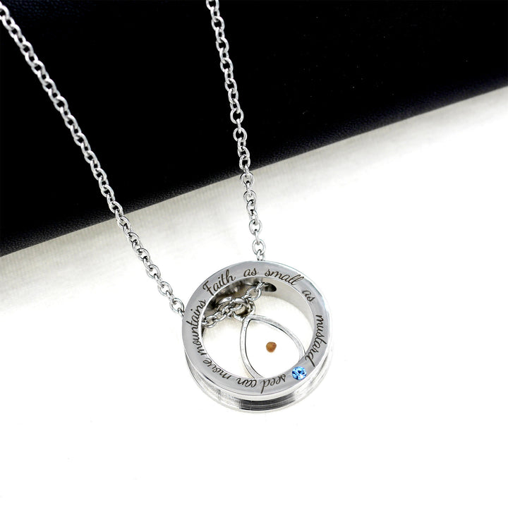 Collana "Fede come seme di senape" di Christianartworkshop: ciondoli vari e simbolo sacro da indossare ogni giorno - image 10