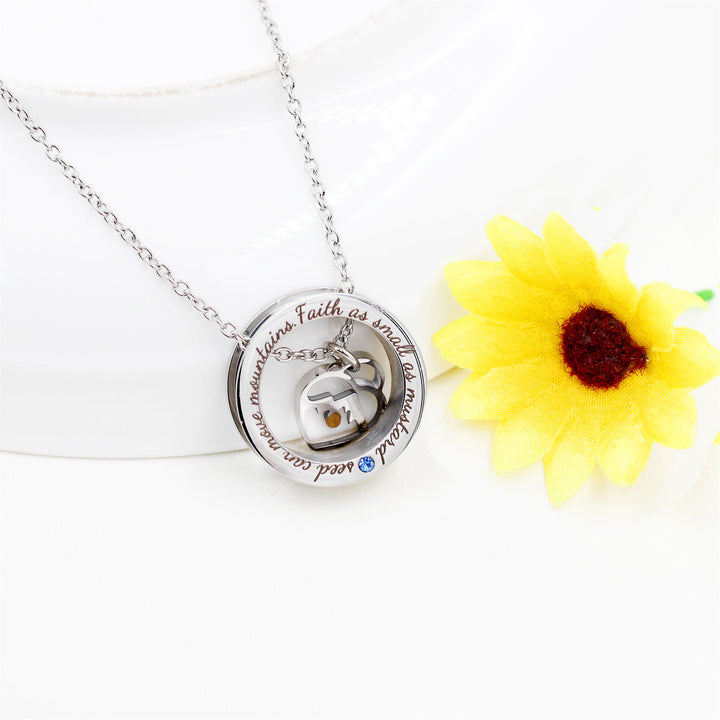 Collana "Fede come seme di senape" di Christianartworkshop: ciondoli vari e simbolo sacro da indossare ogni giorno - image 17