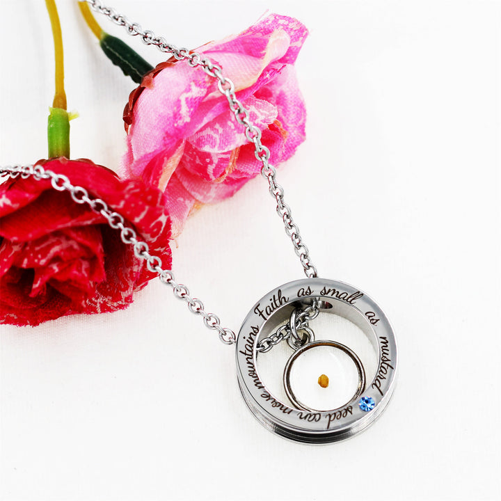 Collana "Fede come seme di senape" di Christianartworkshop: ciondoli vari e simbolo sacro da indossare ogni giorno - image 15