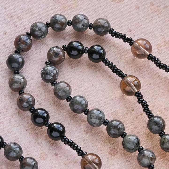 Rosario con perline di pietra fiammeggiante luminosa cangiante Christianartworkshop e croce - image 11