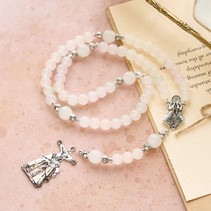 Rosario pastello con crocifisso e mani in preghiera che cambiano colore con luce UV di Christianartworkshop - image 8