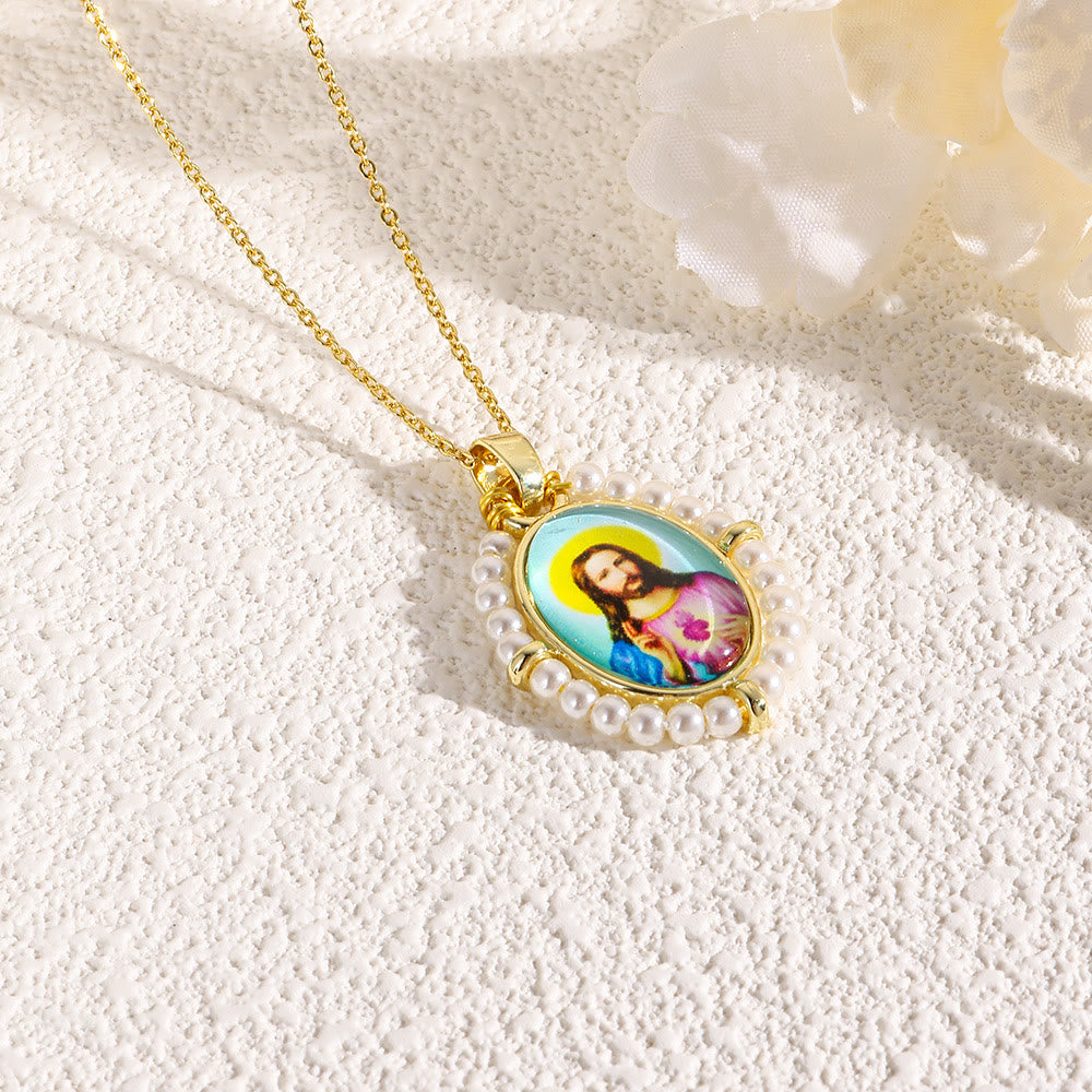 Collana con ciondolo icona sacra di Christianartworkshop: delicato accento di fede da indossare ogni giorno - J - image 10