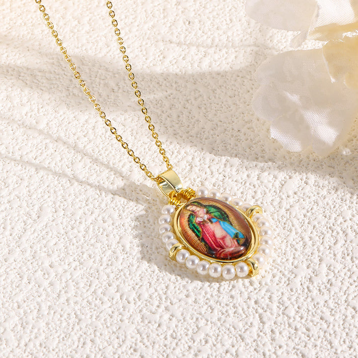 Collana con ciondolo icona sacra di Christianartworkshop: delicato accento di fede da indossare ogni giorno - H - image 8