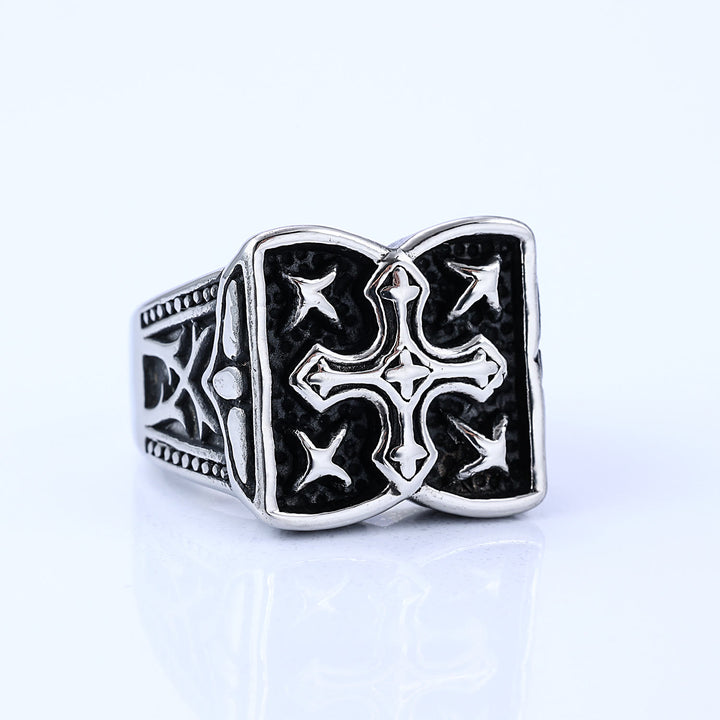 Anello con motivo a croce robusta Christianartworkshop : un accento pieno di fede per look casual - image 3