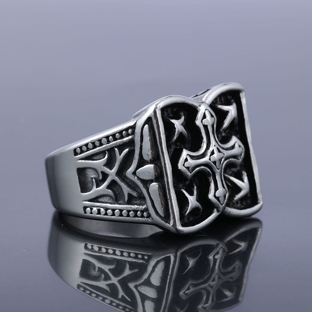 Anello con motivo a croce robusta Christianartworkshop : un accento pieno di fede per look casual - image 2