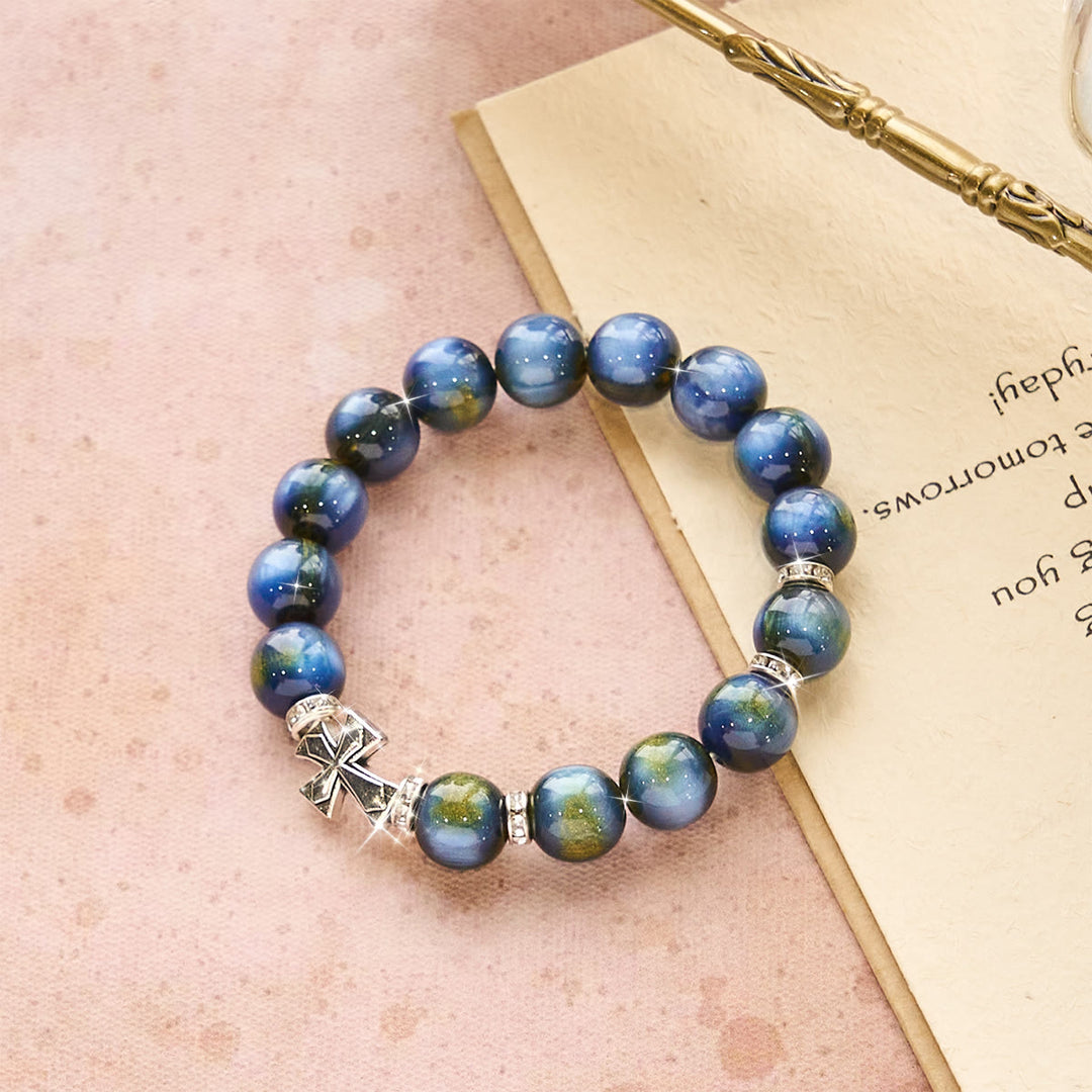 Bracciale con perline in resina a forma di croce scintillante di Christianartworkshop: tenera devozione per i momenti quotidiani - Circonferenza del polso: 6,3"-7,87''/16-20 cm - image 0