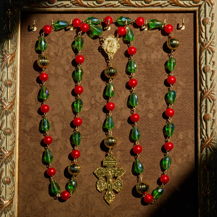 Christianartworkshop Crocifisso del Perdono Rosario di Natale decorato: fedele compagno e decorazione festiva - image 2
