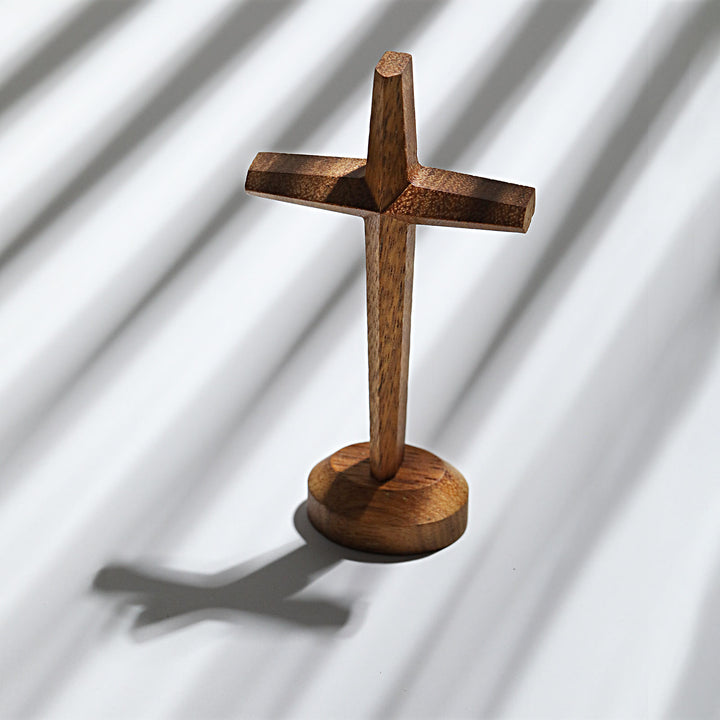 Christianartworkshop Croce Merbau rustico-moderna su supporto: un simbolo silenzioso di benedizione - image 2