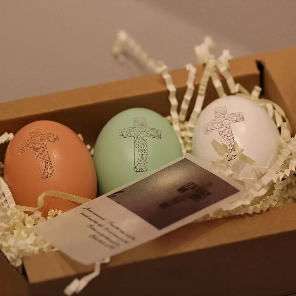 Decorazione per uova di Pasqua con motivo a croce di Christianartworkshop: promemoria di fede e speranza per gli spazi - image 2
