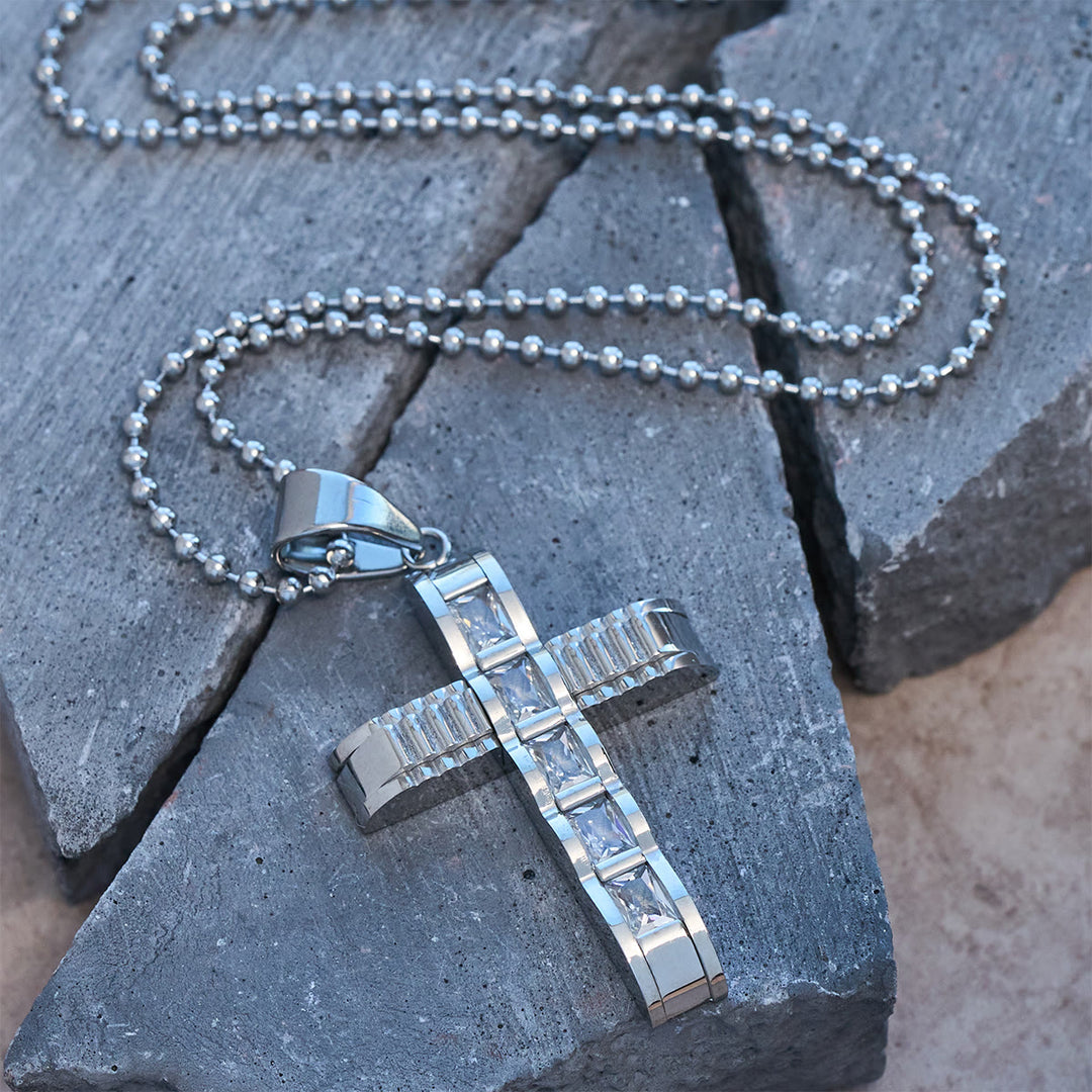 Collana con croce in lega di zirconi a 4 colori di Christianartworkshop: piccolo simbolo di fede quotidiana per uno stile personale - Argento - image 3