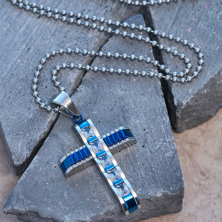 Collana con croce in lega di zirconi a 4 colori di Christianartworkshop: piccolo simbolo di fede quotidiana per uno stile personale - Blu - image 0