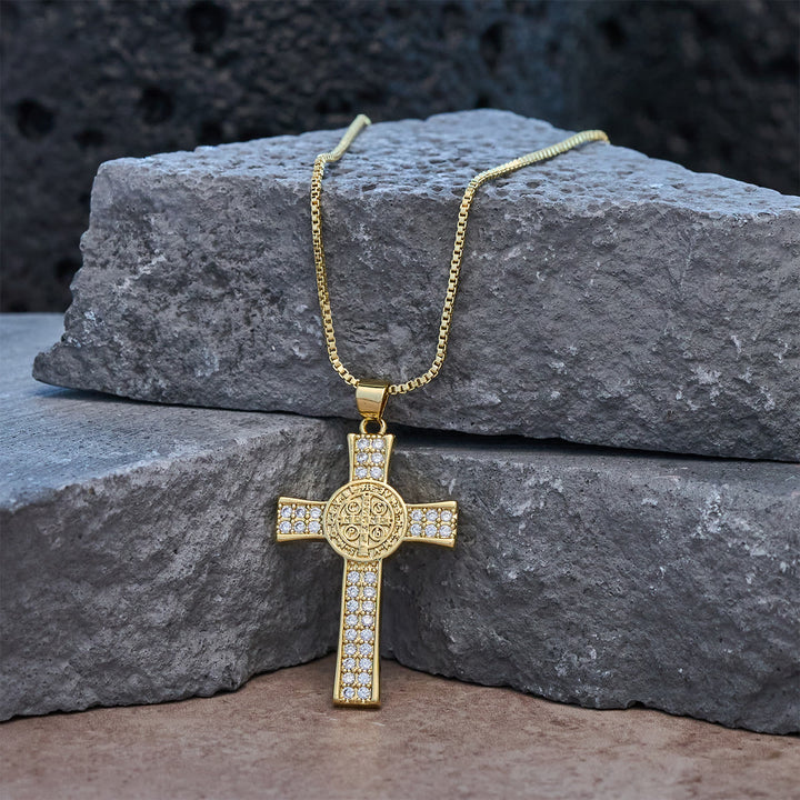 Christianartworkshop Collana con croce della serie Emblem di San Benedetto: promemoria di fede e grazia da indossare ogni giorno - image 3