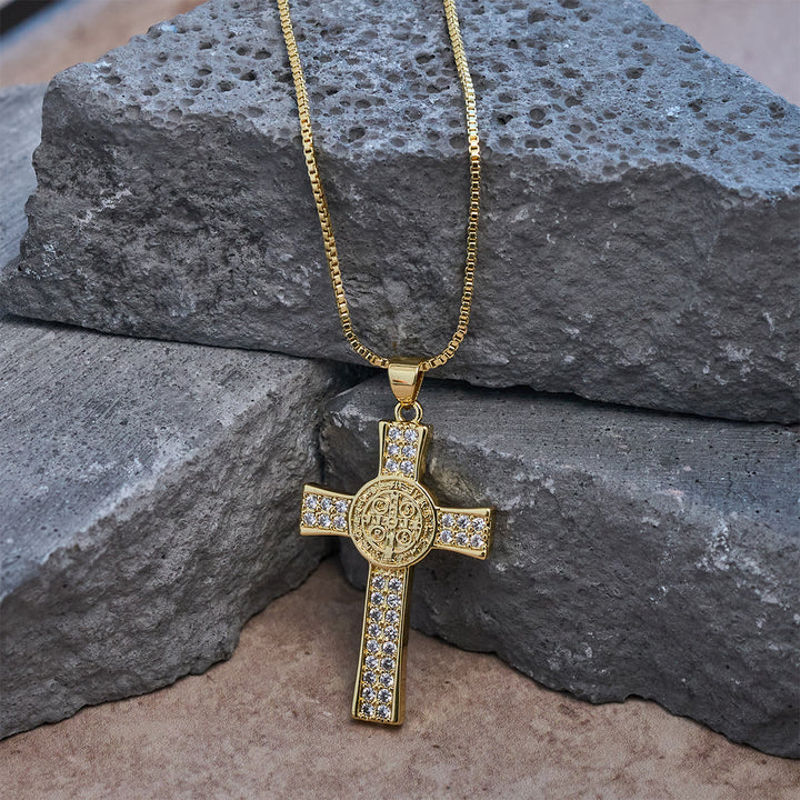 Christianartworkshop Collana con croce della serie Emblem di San Benedetto: promemoria di fede e grazia da indossare ogni giorno - image 2