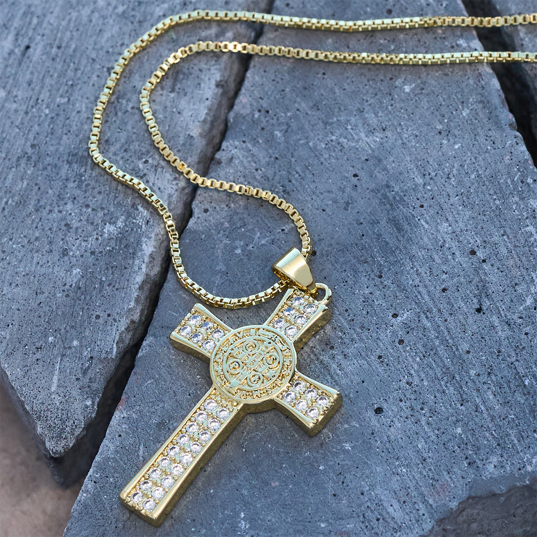 Christianartworkshop Collana con croce della serie Emblem di San Benedetto: promemoria di fede e grazia da indossare ogni giorno - Emblema di San Benedetto - image 0