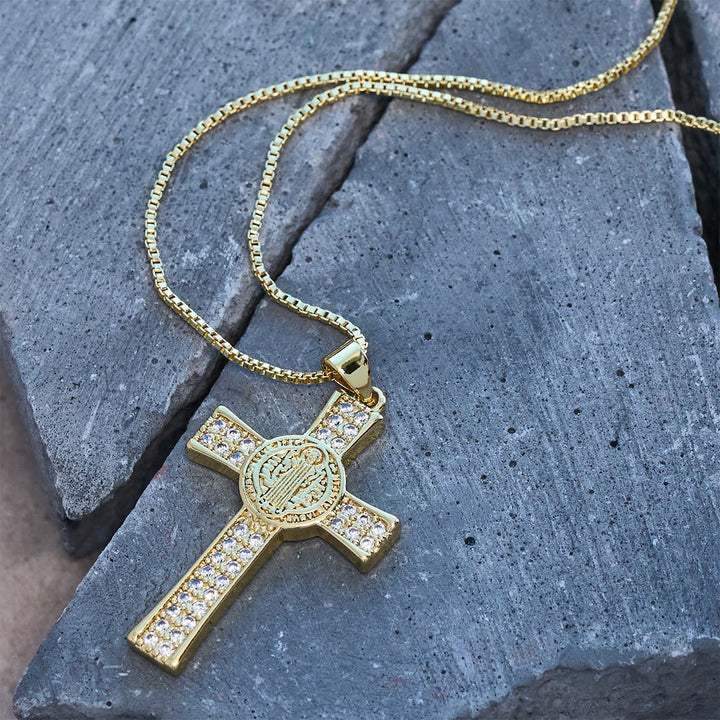 Christianartworkshop Collana con croce della serie Emblem di San Benedetto: promemoria di fede e grazia da indossare ogni giorno - Figura di San Benedetto - image 4