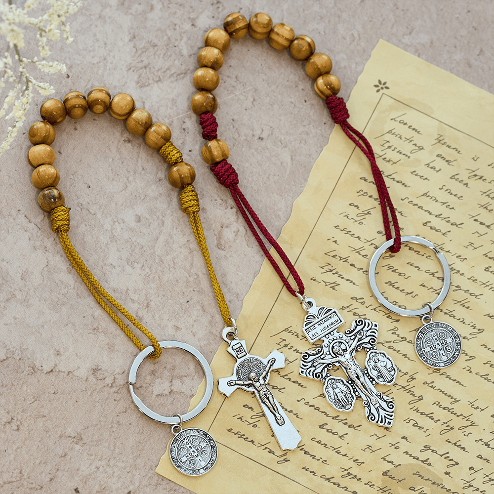 Christianartworkshop Crocifisso e medaglia di San Benedetto Rosario tascabile in legno: dolce invito alla pace - image 1