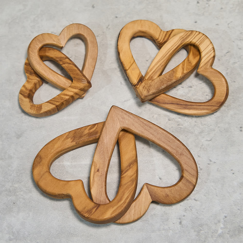 Christianartworkshop Decorazione a forma di doppio cuore in legno d'ulivo in tre dimensioni: caldo compagno di connessione - image 1