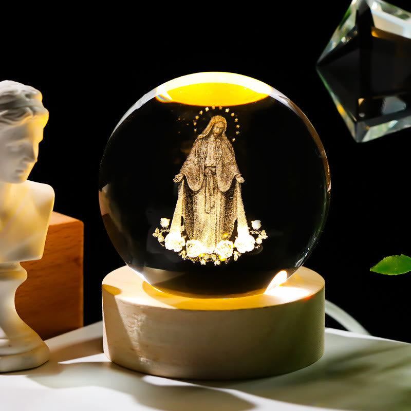 Christianartworkshop Sfera di cristallo sacra Luce notturna: Compagna luminosa della presenza divina - La Madonna e la Rosa - con base luminosa colorata - 8 centimetri - image 5