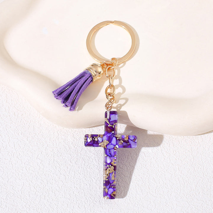 Portachiavi con croce in resina con accenti a forma di cuore di Christianartworkshop: tenera gioia per tutti - Viola chiaro - image 3