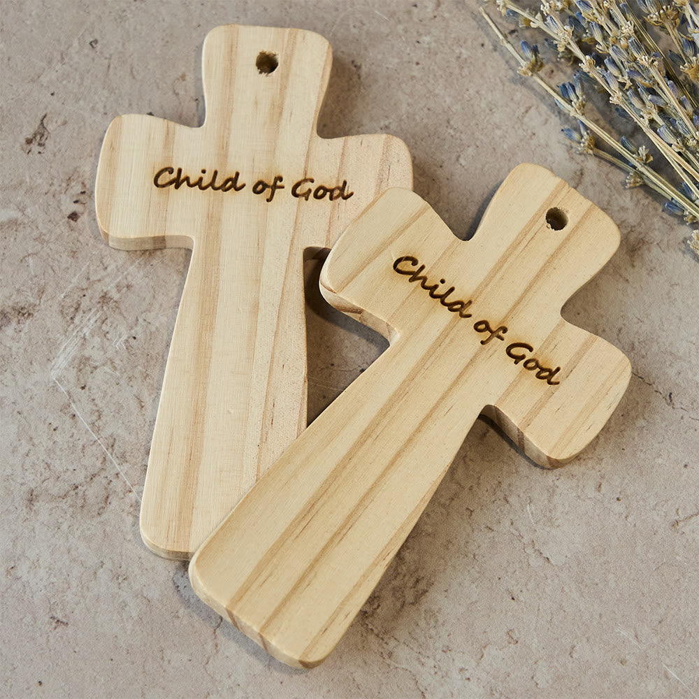 Christianartworkshop Decorazione a croce in legno con incisione del Figlio di Dio: dolce appartenenza per gli spazi domestici - image 1