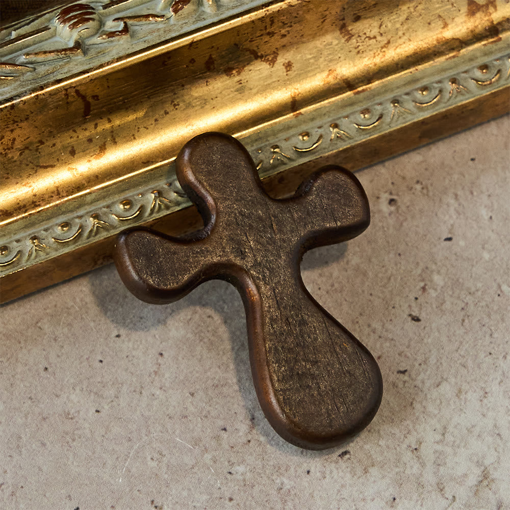 Christianartworkshop Set di sei croci tascabili in legno: Sua Grazia in viaggio - image 3