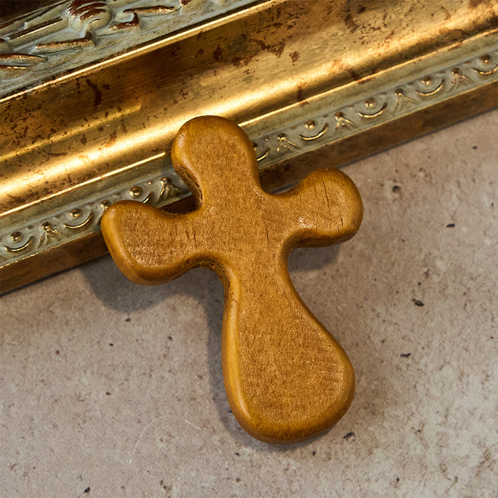 Christianartworkshop Set di sei croci tascabili in legno: Sua Grazia in viaggio - image 4