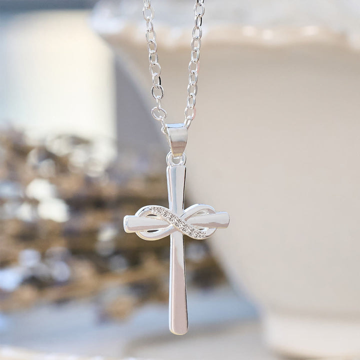 Collane con croce di Möbius e zirconi di Christianartworkshop: comfort e delicatezza con simbolismo sacro - Argento - image 1