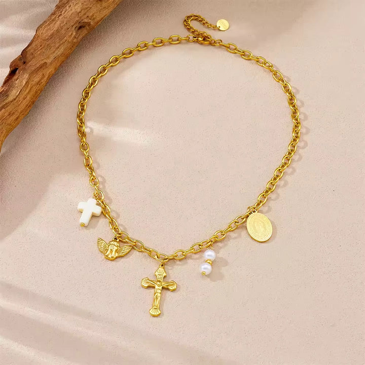 Collana con croce e medaglia in tre stili di Christianartworkshop: delicata devozione da indossare ogni giorno - image 7