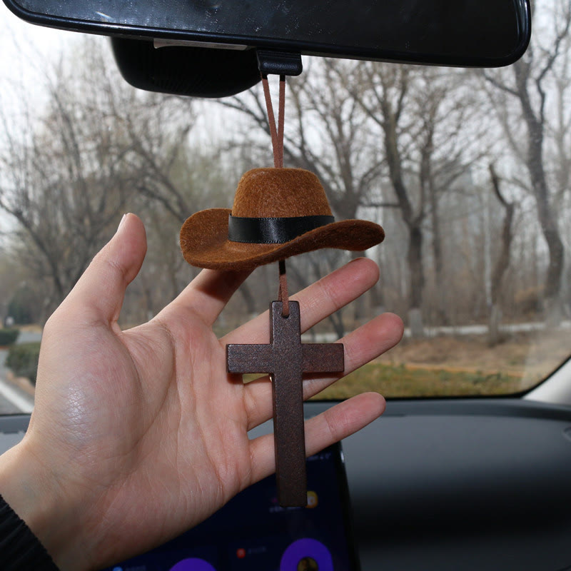 Christianartworkshop Ciondolo a forma di auto con cappello da cowboy e croce: fede incrollabile per la strada aperta - Croce di legno - Marrone - image 0