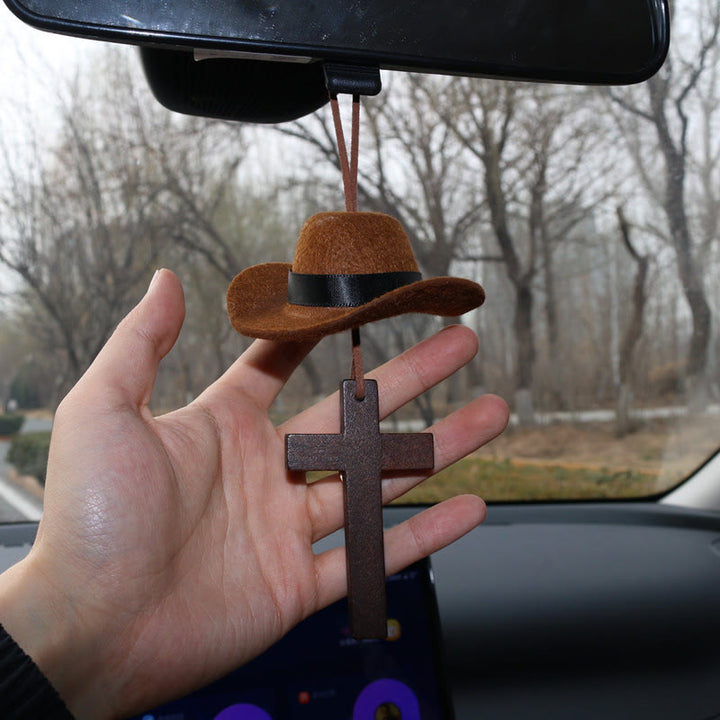 Christianartworkshop Ciondolo a forma di auto con cappello da cowboy e croce: fede incrollabile per la strada aperta - Croce di legno - Marrone - image 0
