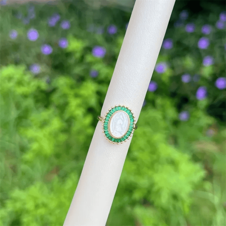 Christianartworkshop Anello Our Lady con zirconi multi-tono: grazia rilassante per le giornate frenetiche - Verde (adatto per taglie USA 6-11) - image 10