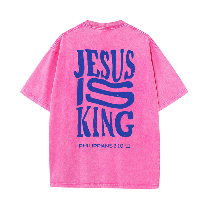 Christianartworkshop Maglietta unisex lavata con grafica Jesus Is King - Rosa - 5XL - image 10