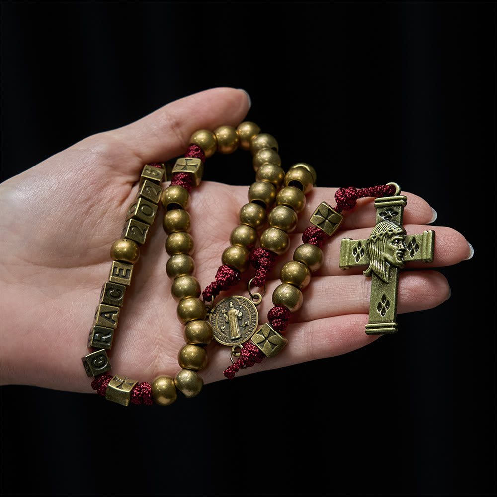 Christianartworkshop Rosario di San Benedetto in bronzo rosso Grace & Year: 2026 grani commemorativi con iniziali personalizzate - image 1