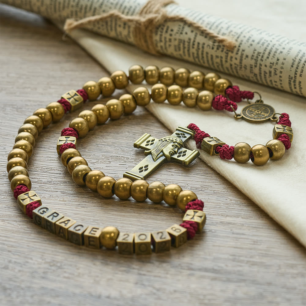 Christianartworkshop Rosario di San Benedetto in bronzo rosso Grace & Year: 2026 grani commemorativi con iniziali personalizzate - Rosario di Capodanno 2026 - image 0