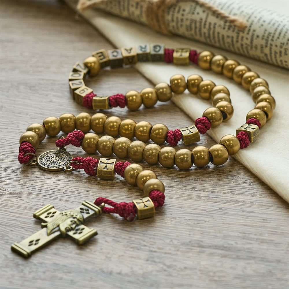 Christianartworkshop Rosario di San Benedetto in bronzo rosso Grace & Year: 2026 grani commemorativi con iniziali personalizzate - image 3