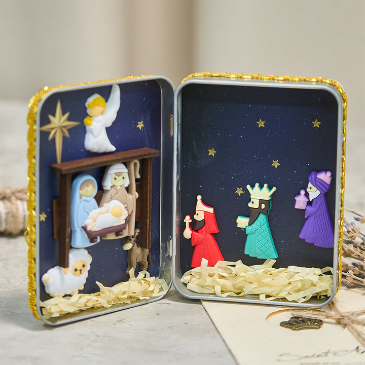 Christianartworkshop Presepe di latta: una celebrazione compatta della fede e della storia del Natale - image 1