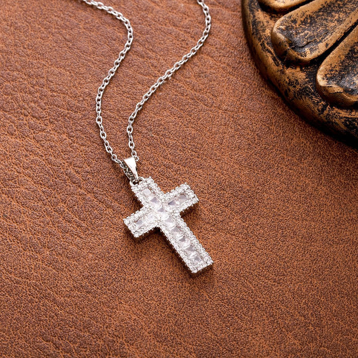Christianartworkshop Collana con ciondolo a croce in zircone scintillante: fede radiosa da indossare ogni giorno - Argento - image 2