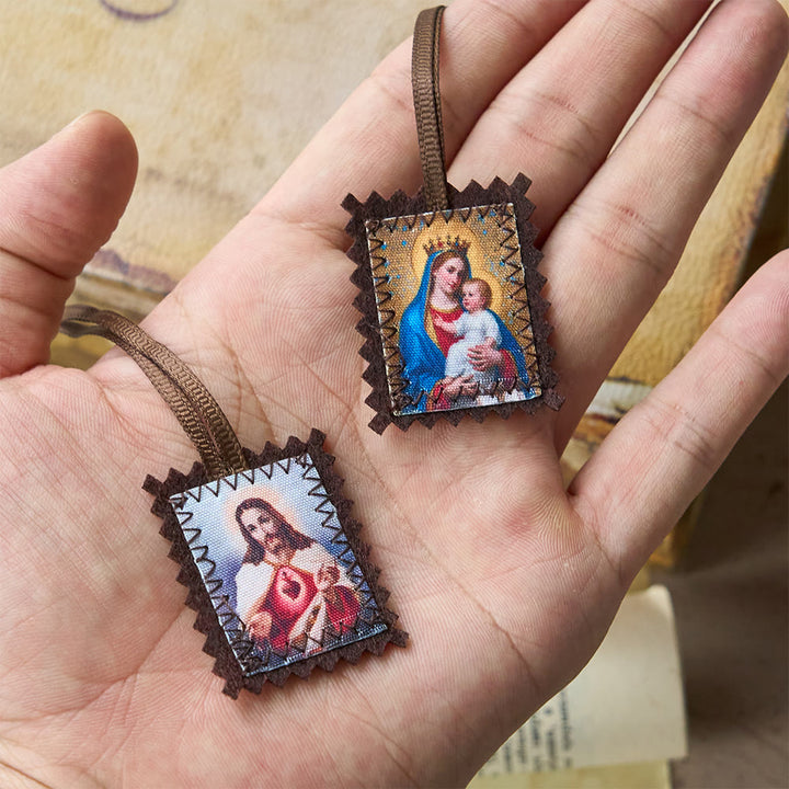 Christianartworkshop Sacro Cuore e Scapolare della Madonna – Una doppia devozione a Gesù e Maria - image 2
