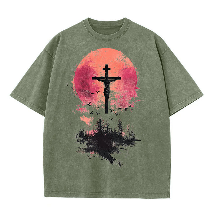 Christianartworkshop Divino Crocifisso su Paesaggio Naturale T-shirt unisex lavata - Verde militare - 5XL - image 3