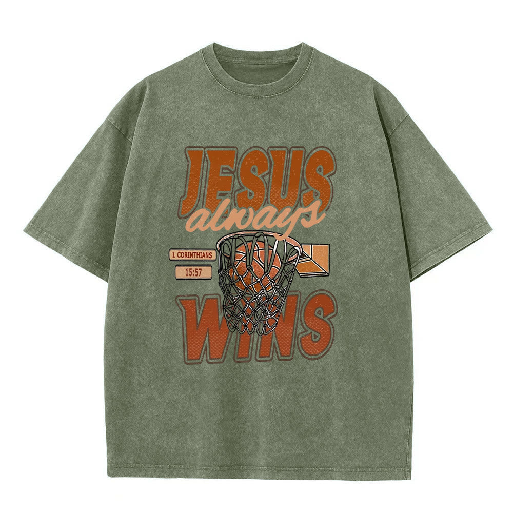 Christianartworkshop Maglietta unisex lavata con grafica Jesus Always Wins Basketball - Verde militare - 5XL - image 6