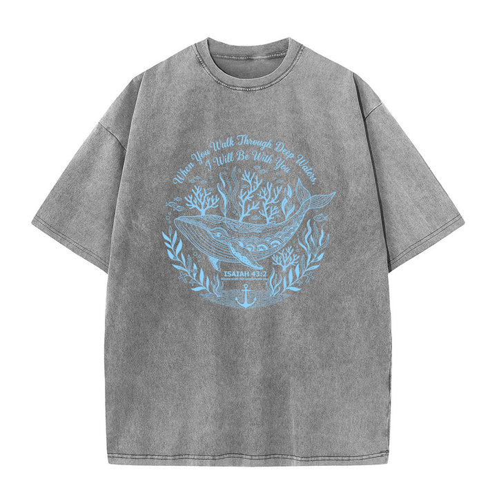 Christianartworkshop Isaia 43:2 Balena Oceano Graphic T-shirt unisex lavata - Grigio - 5XL - image 6