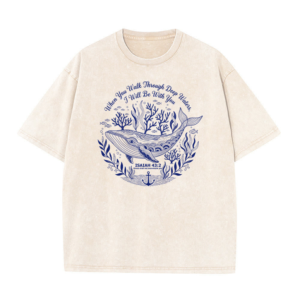 Christianartworkshop Isaia 43:2 Balena Oceano Graphic T-shirt unisex lavata - Beige - 5XL - image 5