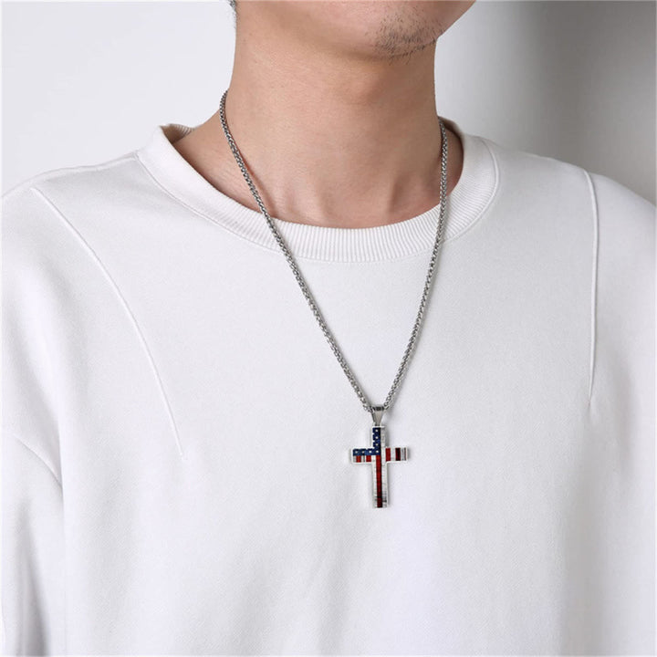 Christianartworkshop Collana con croce in metallo e motivo della bandiera americana: porta fede e onore vicino al cuore - image 1
