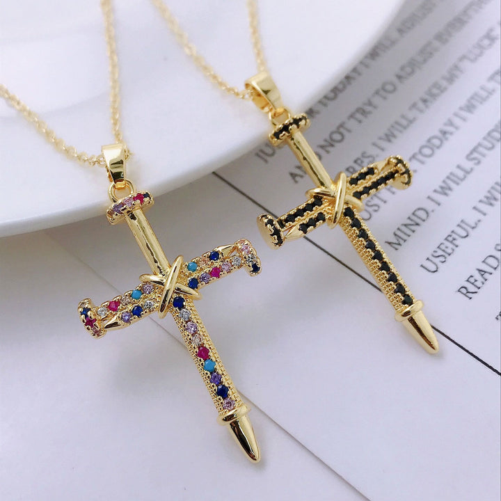 Christianartworkshop Collana con croce ispirata alle unghie e zirconi cubici: tieni stretta la Sua grazia - image 3
