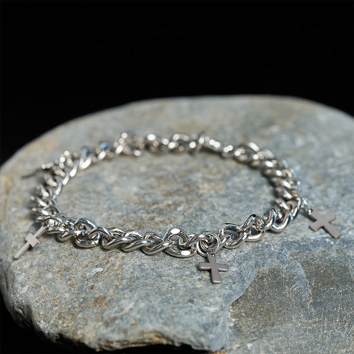 Bracciale a catena con ciondolo a forma di croce pendente Christianartworkshop : incarna la sua audace grazia - image 3