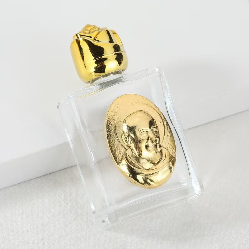 Christianartworkshop Bottiglia per l'acqua santa con icona sacra in rilievo: porta con te la sua cura nei momenti spirituali - Bottiglia quadrata - Papa Francesco - D'oro - image 3
