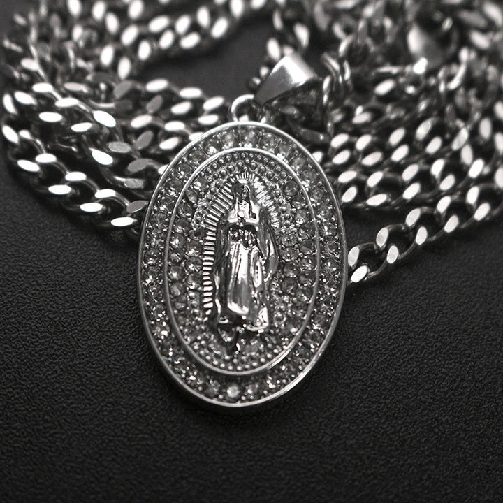 Christianartworkshop Collana con ciondolo a medaglione ovale scintillante della Madonna: incarna la sua tenera intercessione - Argento - image 5