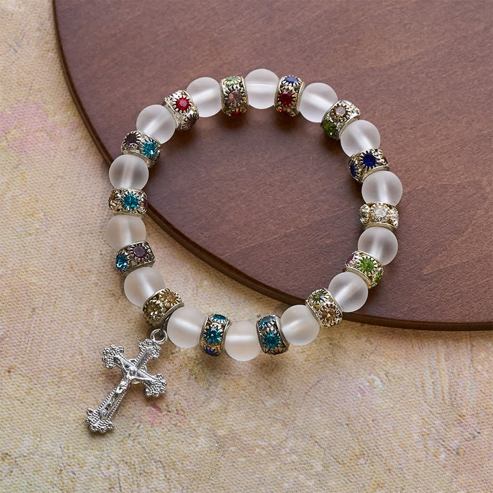 Christianartworkshop Bracciale con croce in agata verde smerigliata e vetro bianco: fede delicata in una texture luminosa - image 11